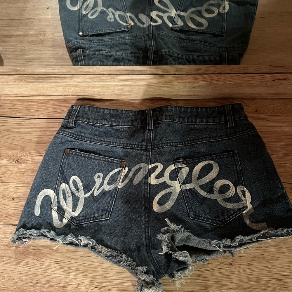 Wrangler Denim booty shorts